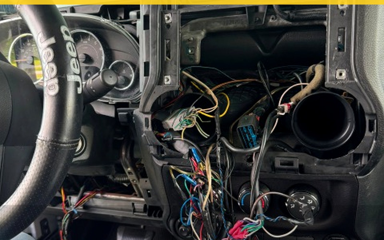 Reparación de cableado y tablero en Jeep
